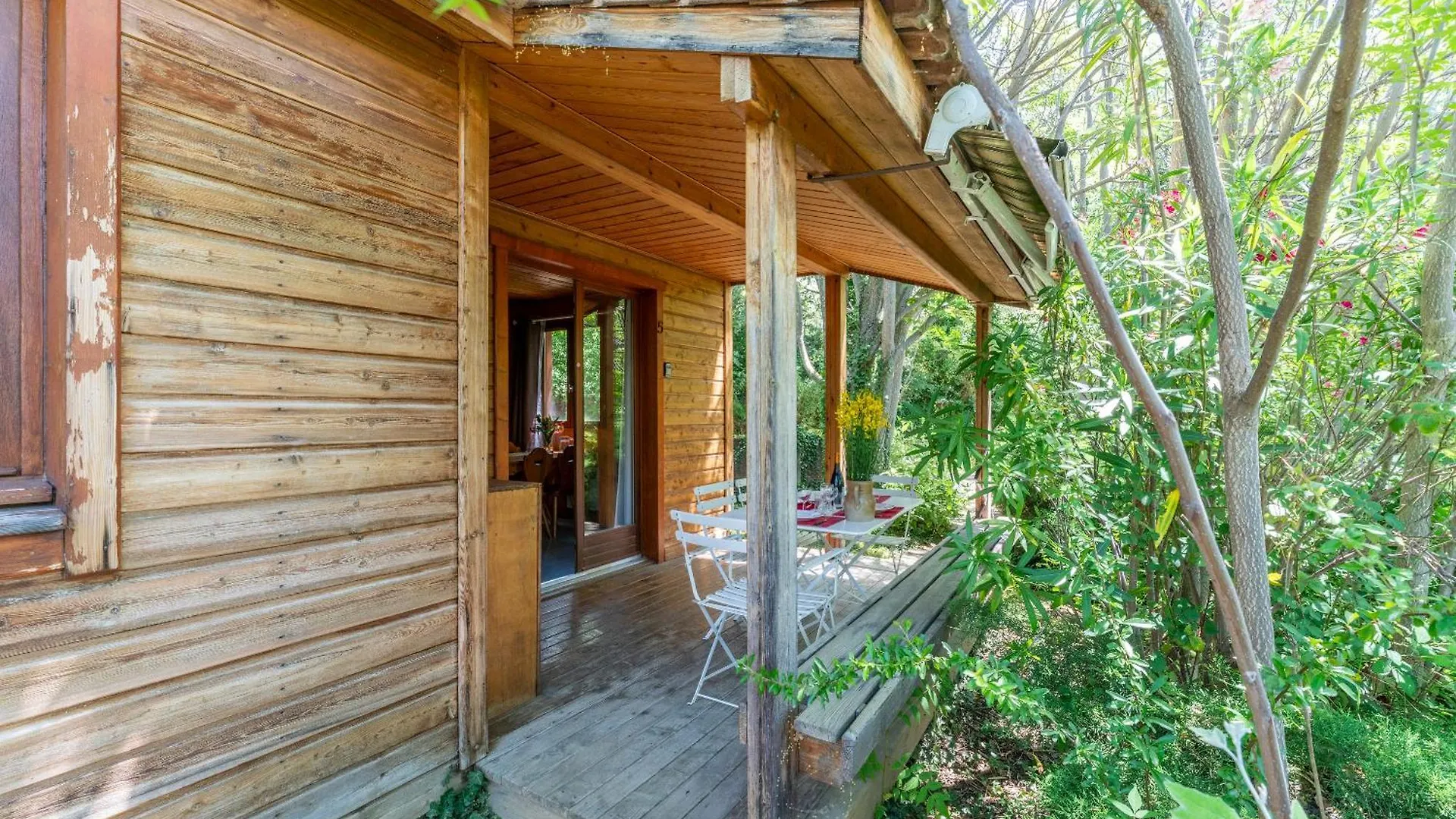 Gite Thym Mirabel-aux-Baronnies 0*,  France